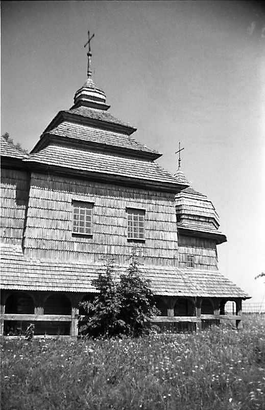 Нава і вівтар