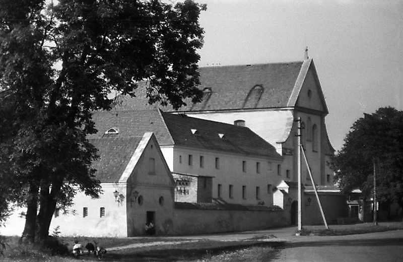 Костел та монастир капуцинів 1739 р. [Пам’ятники архітектури УРСР, що… Кляштор капуцинів