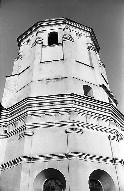 1988 р. Башта. Вигляд із заходу у…