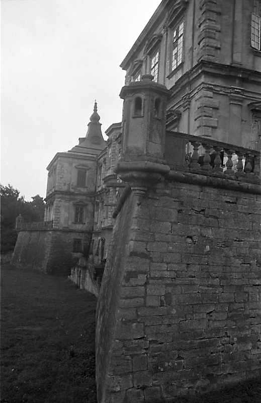 1988 р. Північний фасад у ракурсі.…