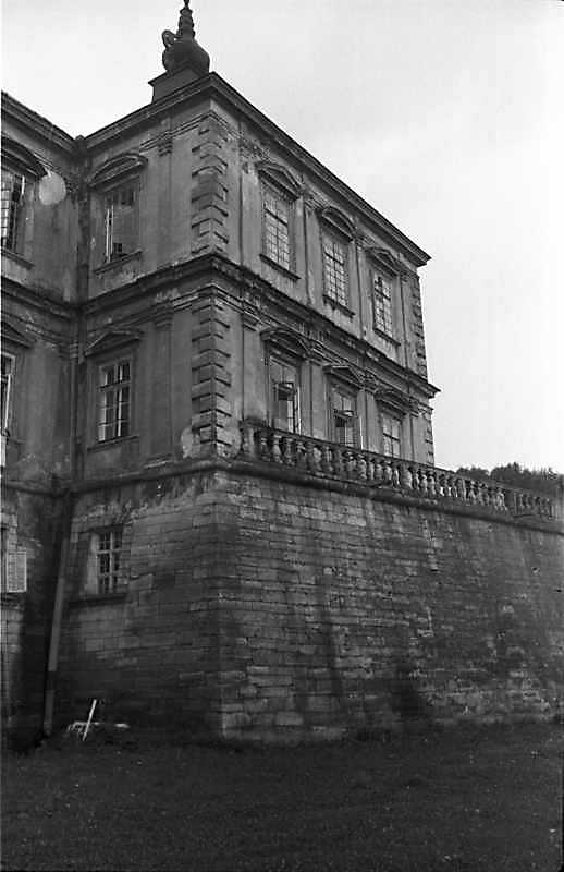 1988 р. Західна башта. Вигляд з…