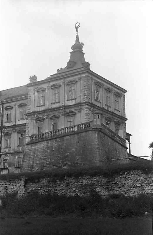 1988 р. Західна башта. Вигляд з…