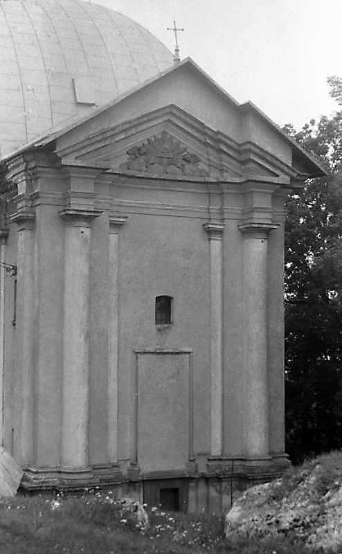 1988 р. Вівтар. Вигляд зі сходу