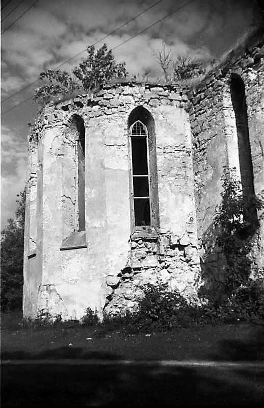 1988 р. Північне рамено трансепту.…