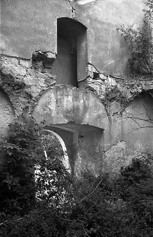 1988 р. Інтер’єр головного входу.…