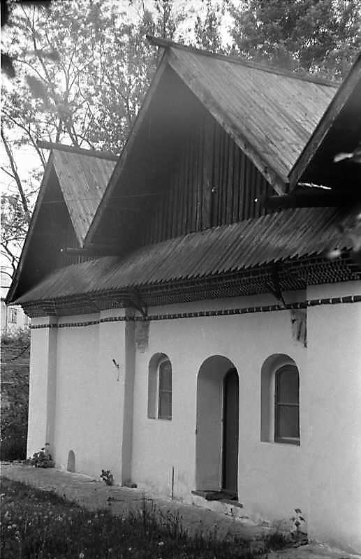 1989 р. Фрагмент західного фасаду.…