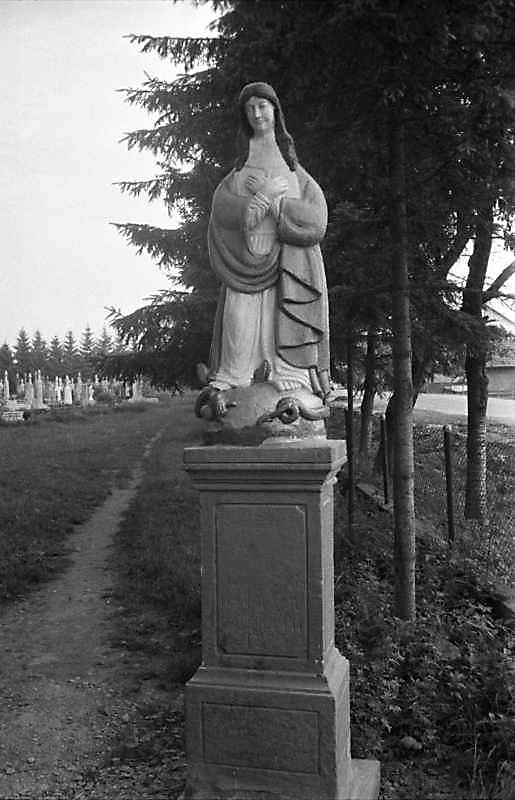 1989 р. Скульптура “Непорочне зачаття”…