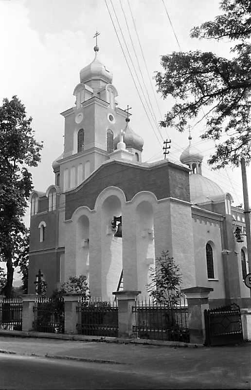 1989 р. Церква і дзвіниця. Вигляд з…