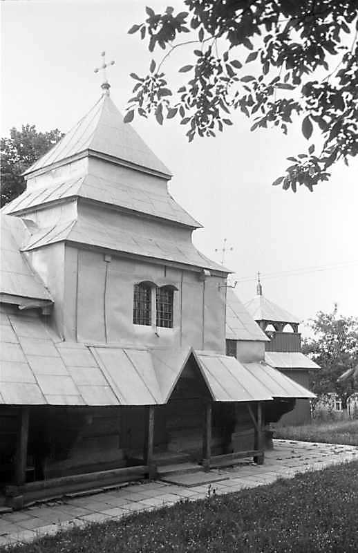 Нава, вітар і дзвіниця