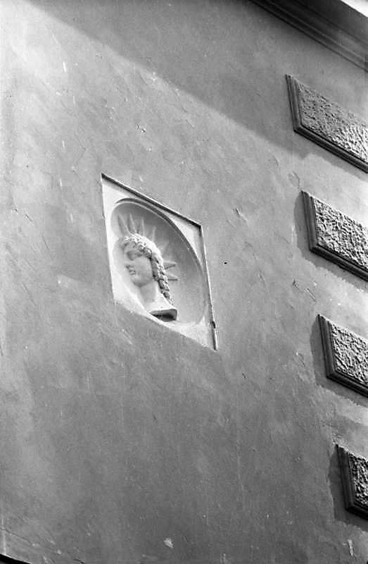 Правий барельєф