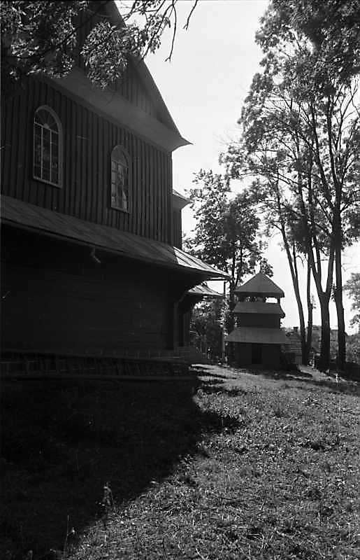 1989 р. Північний фасад церкви і…