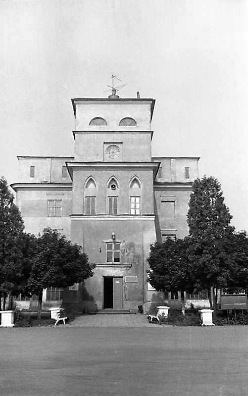 1989 р. Головний фасад