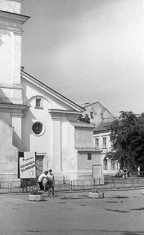 Прибудова праворуч