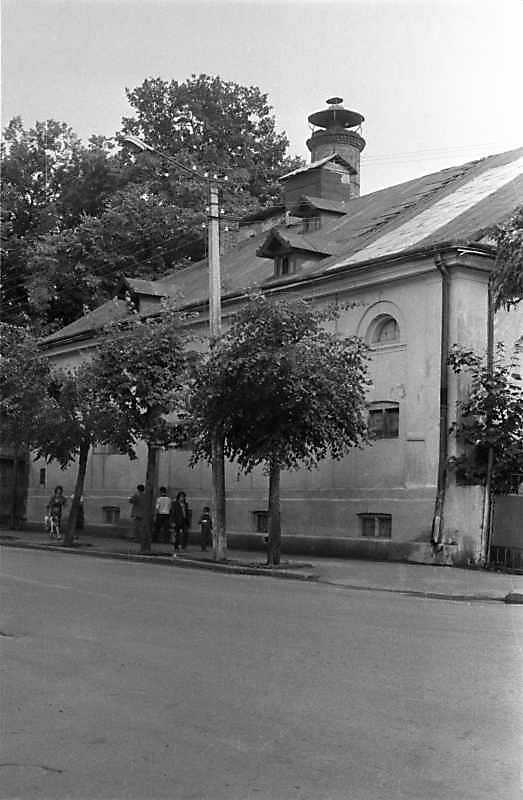 1989 р. Бічний фасад