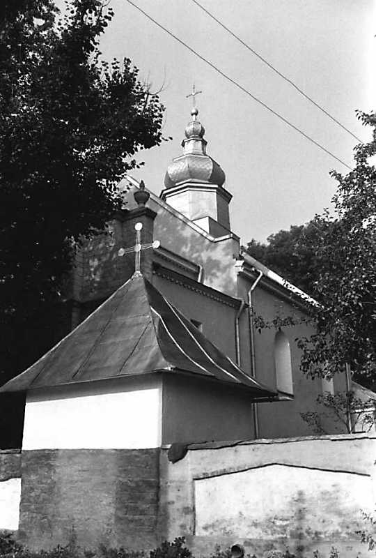 1989 р. Церква і каплиця. Вигляд з…