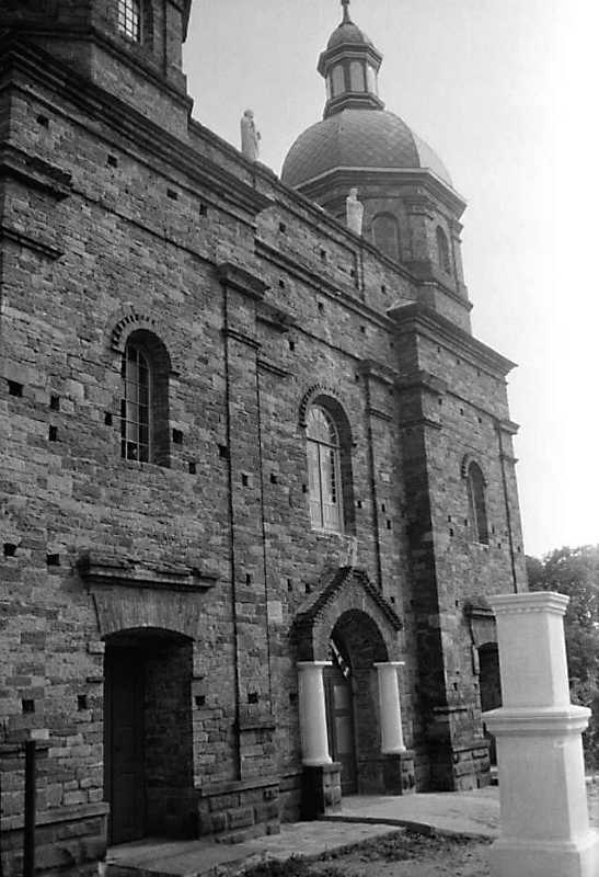 1989 р. Головний фасад. Вигляд з…