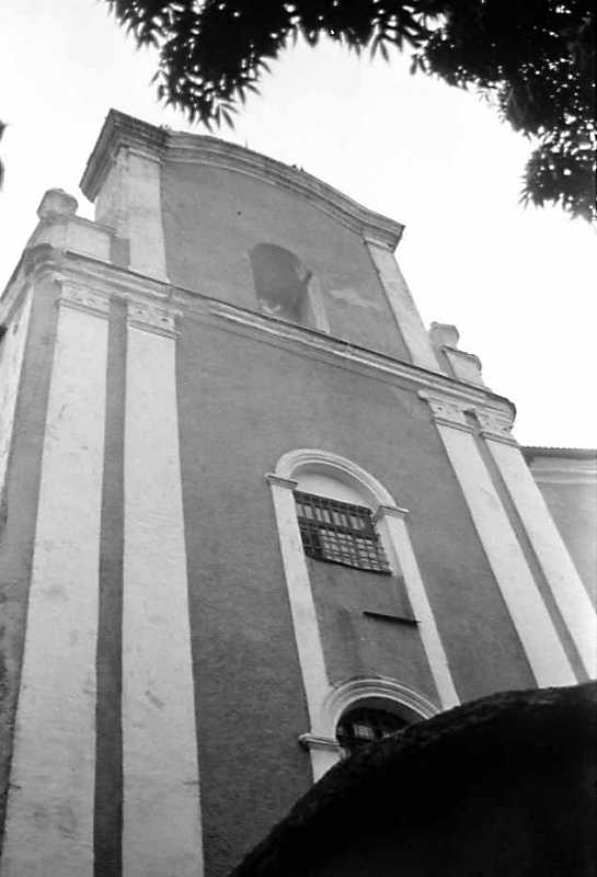 1989 р. Костел. Головний фасад. Вигляд…