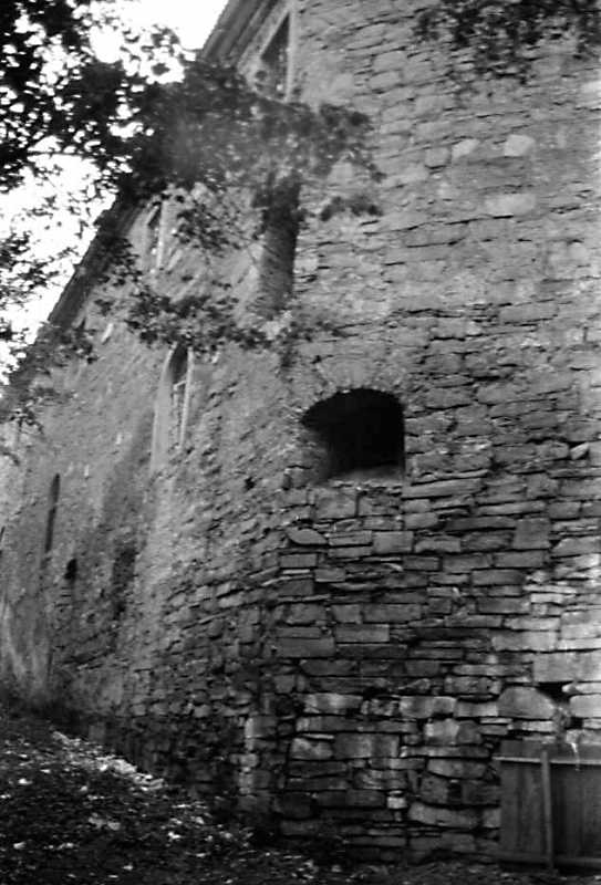 1989 р. Фрагмент муру 10 з бійницею.…