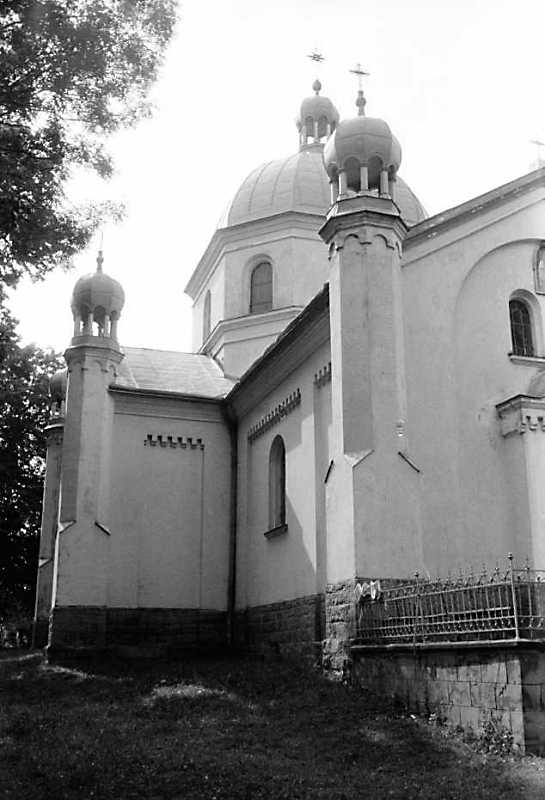 Бічний фасад