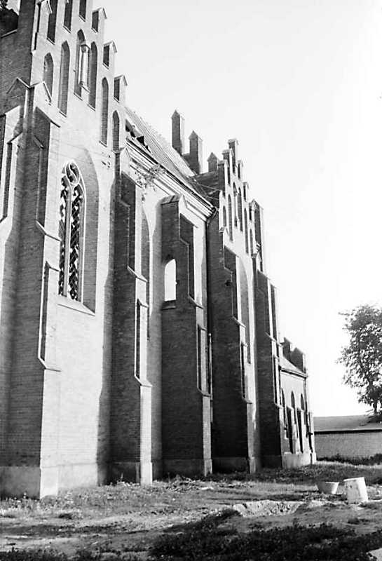 1989 р. Бічний фасад. Вигляд з позиції…