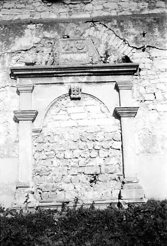 1989 р. Портал. Вигляд із заходу