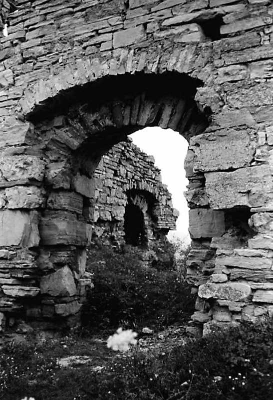 1989 р. Проріз в мурі 5 з видом на мур…