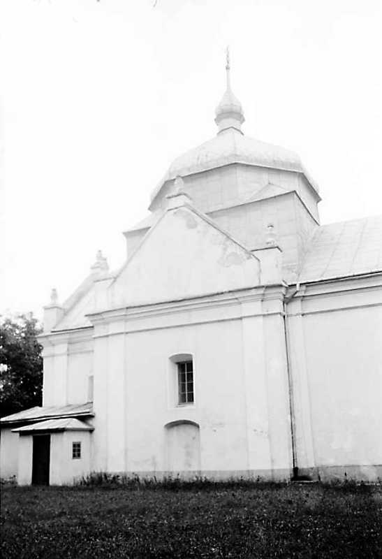 1989 р. Вівтар і нава. Вигляд з…