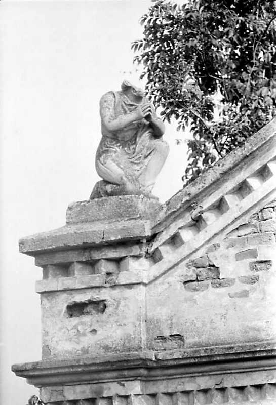 Ліва постать ангела