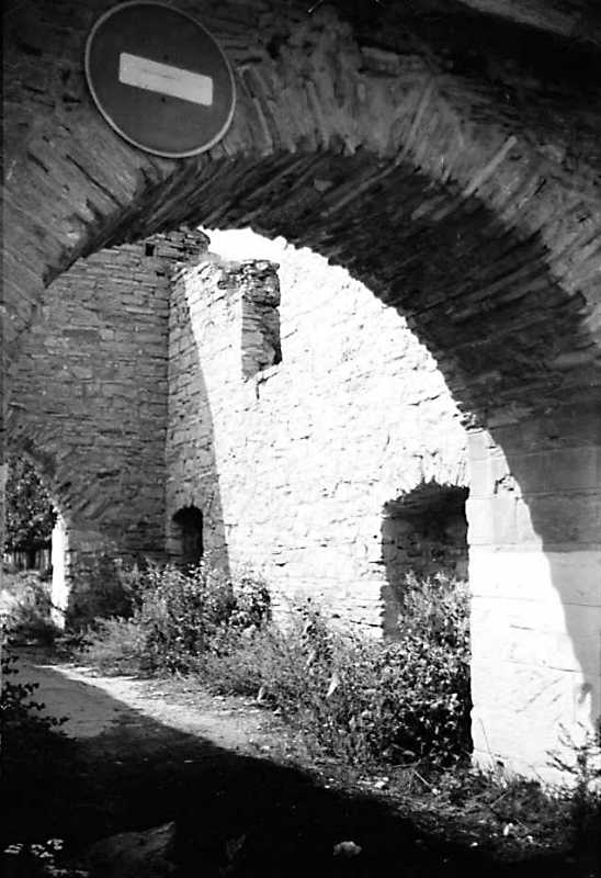 1989 р. Інтер’єр крізь східну арку…