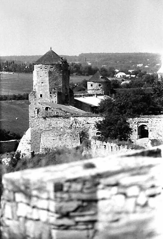 Башти Папська, Ковпак, брама