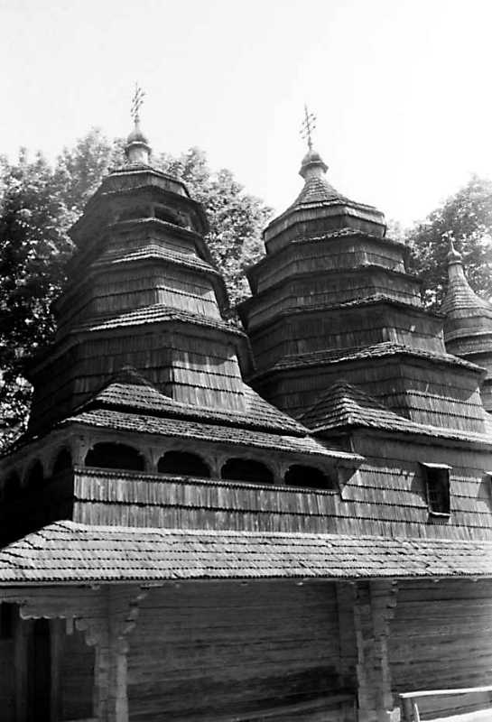 Бабинець і нава