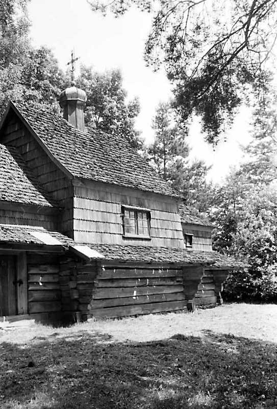 Нава та вівтар