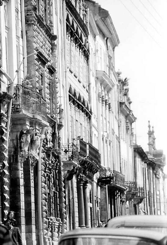 1990 р. Східний бік у перспективі.…