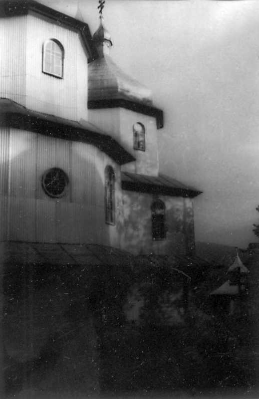 1990 р. Бічне рамено і бабинець.…