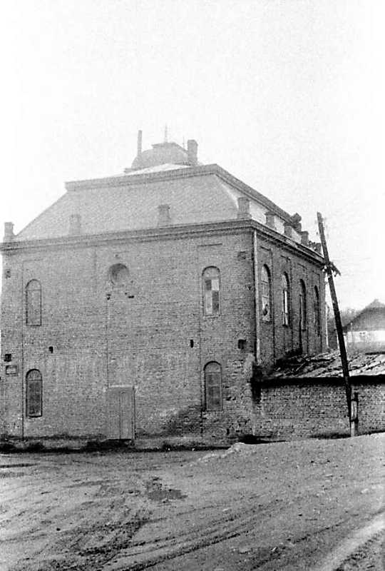 1990 р. Загальний вигляд з тильного боку