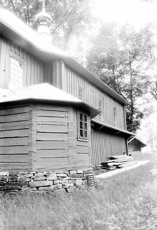 Бічний фасад