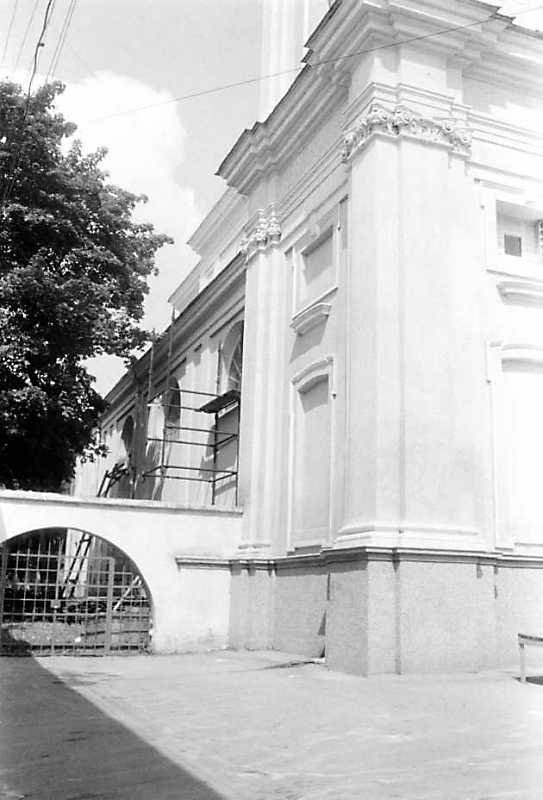 1990 р. Фрагмент південного фасаду.…