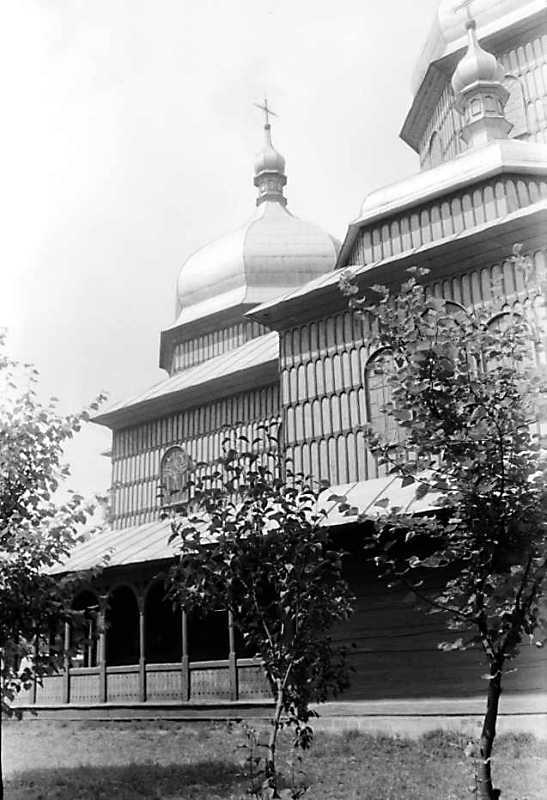 1990 р. Бабинець і нава. Вигляд з…