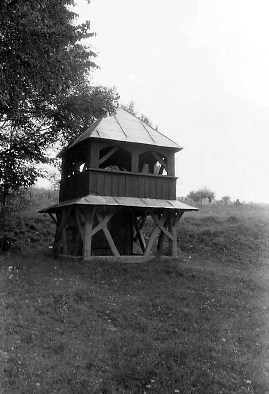 1990 р. Дзвіниця. Вигляд з позиції А2