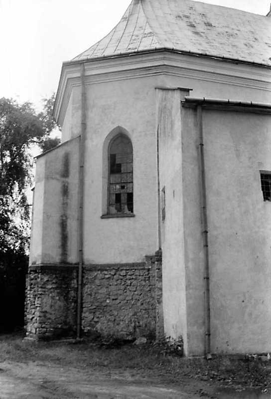 1990 р. Вівтар. Вигляд з півночі