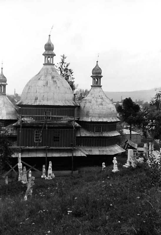 1990 р. Нава і вівтар. Вигляд з півдня