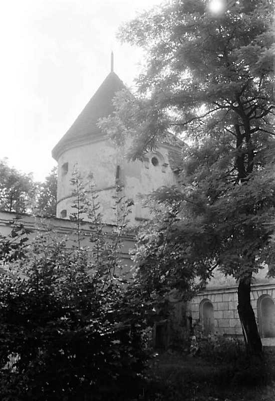 1990 р. Башта 1. Вигляд з боку двора