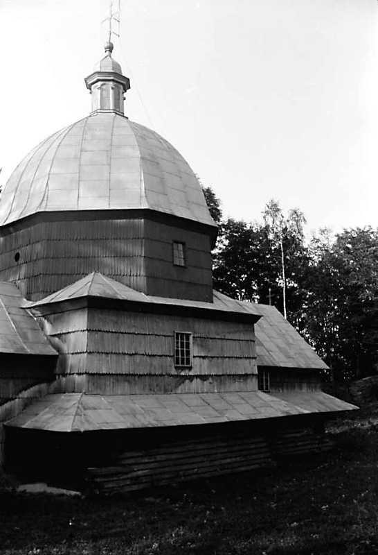 Нава і вівтар