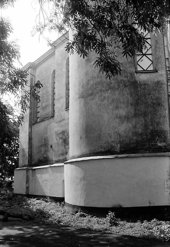 1990 р. Вівтар. Вигляд з північного…