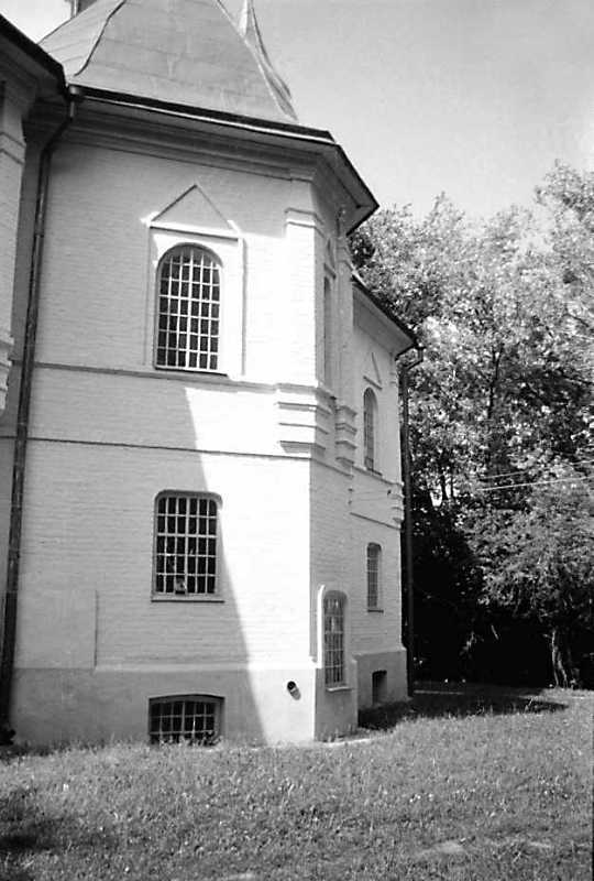 1990 р. Вівтар. Вигляд з півдня