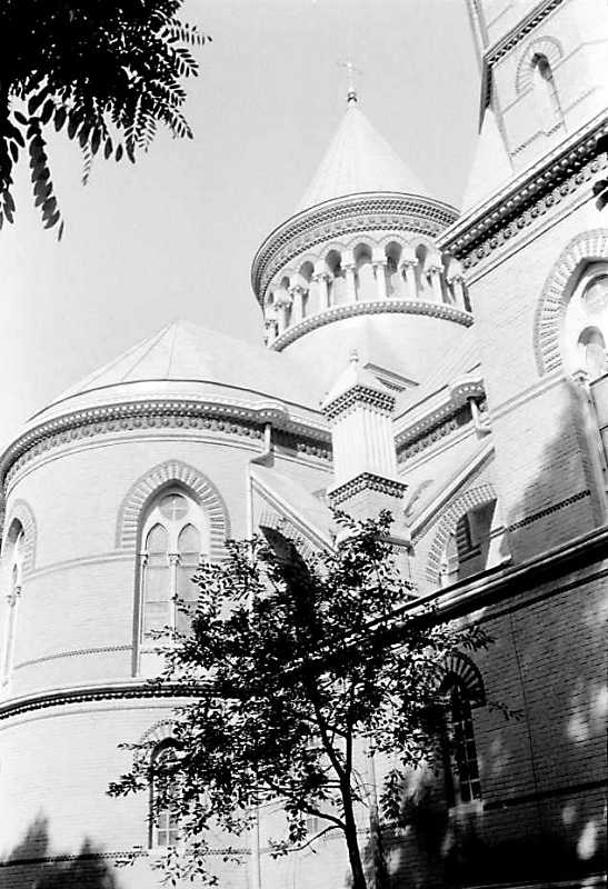 1991 р. Бічний фасад. Вигляд з позиції…