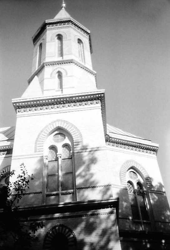 1991 р. Башта головного фасаду. Вигляд…