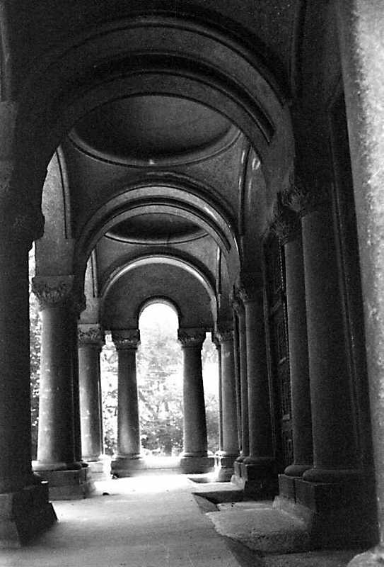 Інтер’єр вхідної галереї