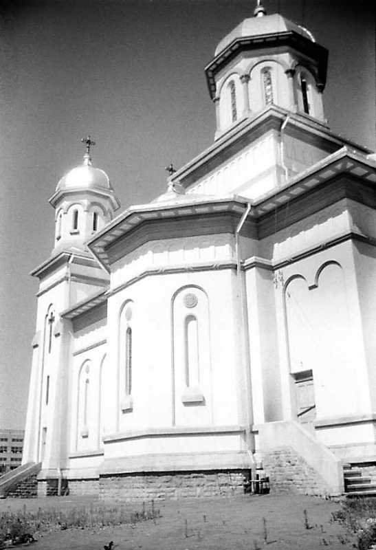 Бічний фасад