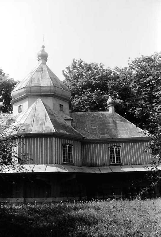 Нава і бабинець